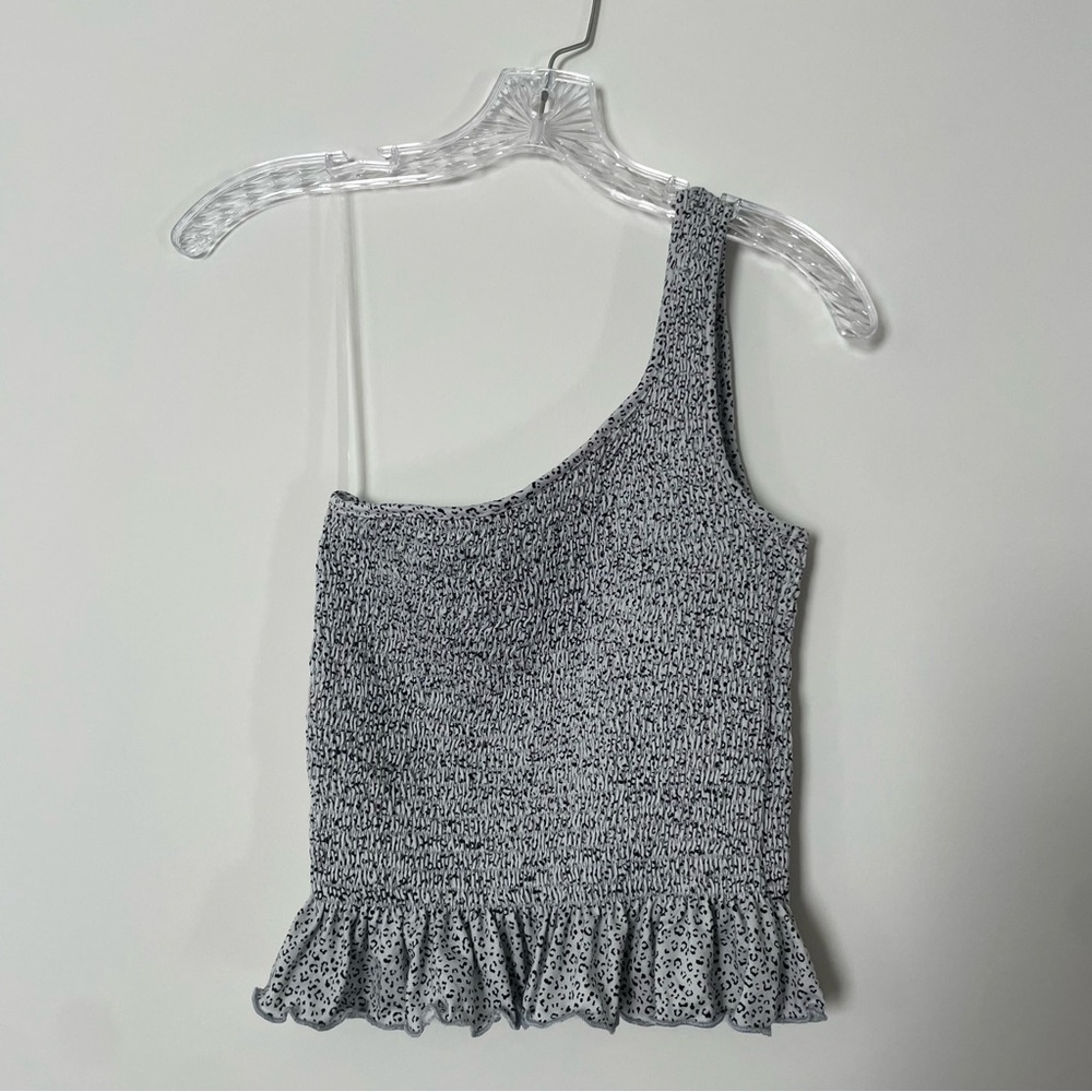 3/20 NWT Gaze One Shoulder Top